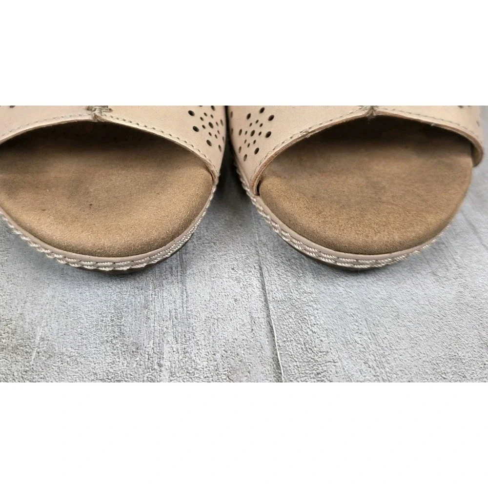 Clarks women helio